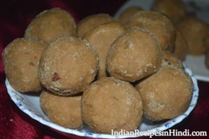 atta ladoo recipe image, आटे के लड्डू बनाने की विधि