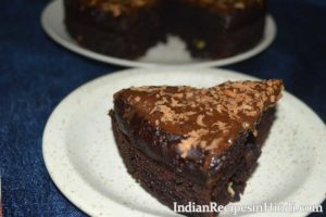 eggless chocolate cake, बिना अंडे का चॉकलेट केक, chocolate cake in Hindi