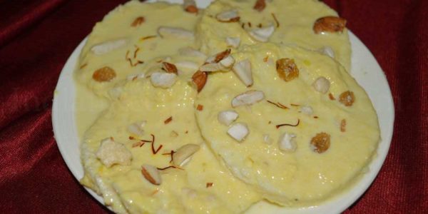 bread rasmalai, ब्रेड रसमलाई, instant bread rasmalai photo